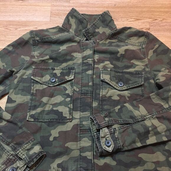 American Eagle Jean Jacket Womens Small Camo Denim Heart Embroidered Cincinnati - Picture 4 of 16